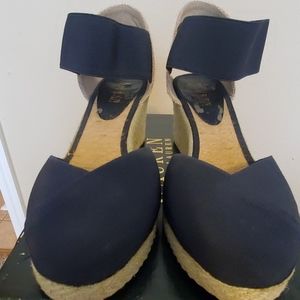 Navy wedges